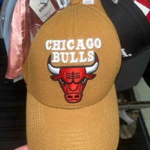 NBA Chicago Bulls Tan and Red Basketball Cap